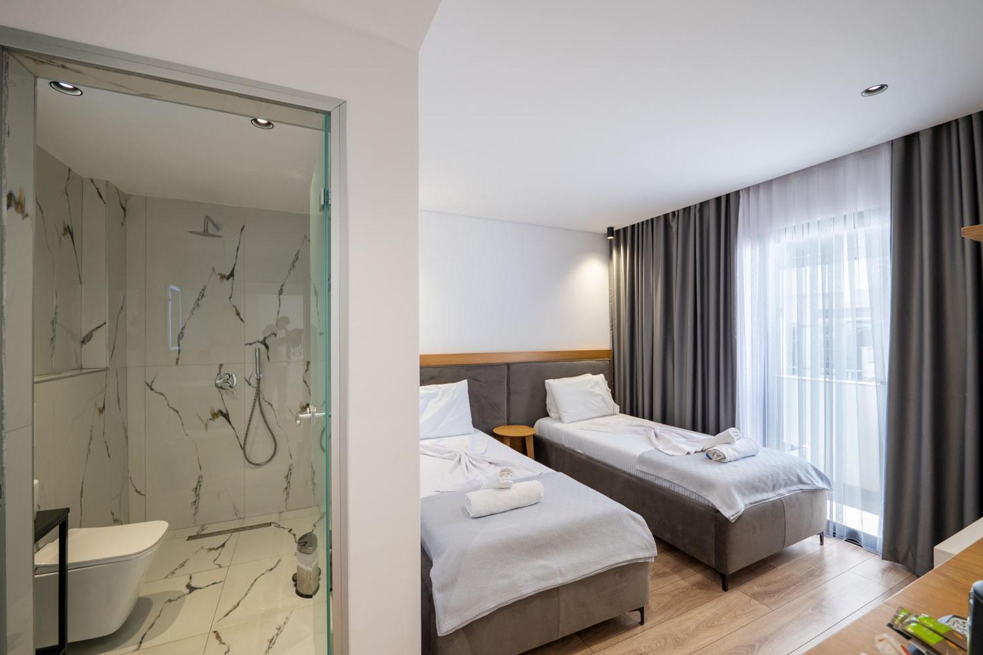 Hotel Vola Sarandë Exterior foto
