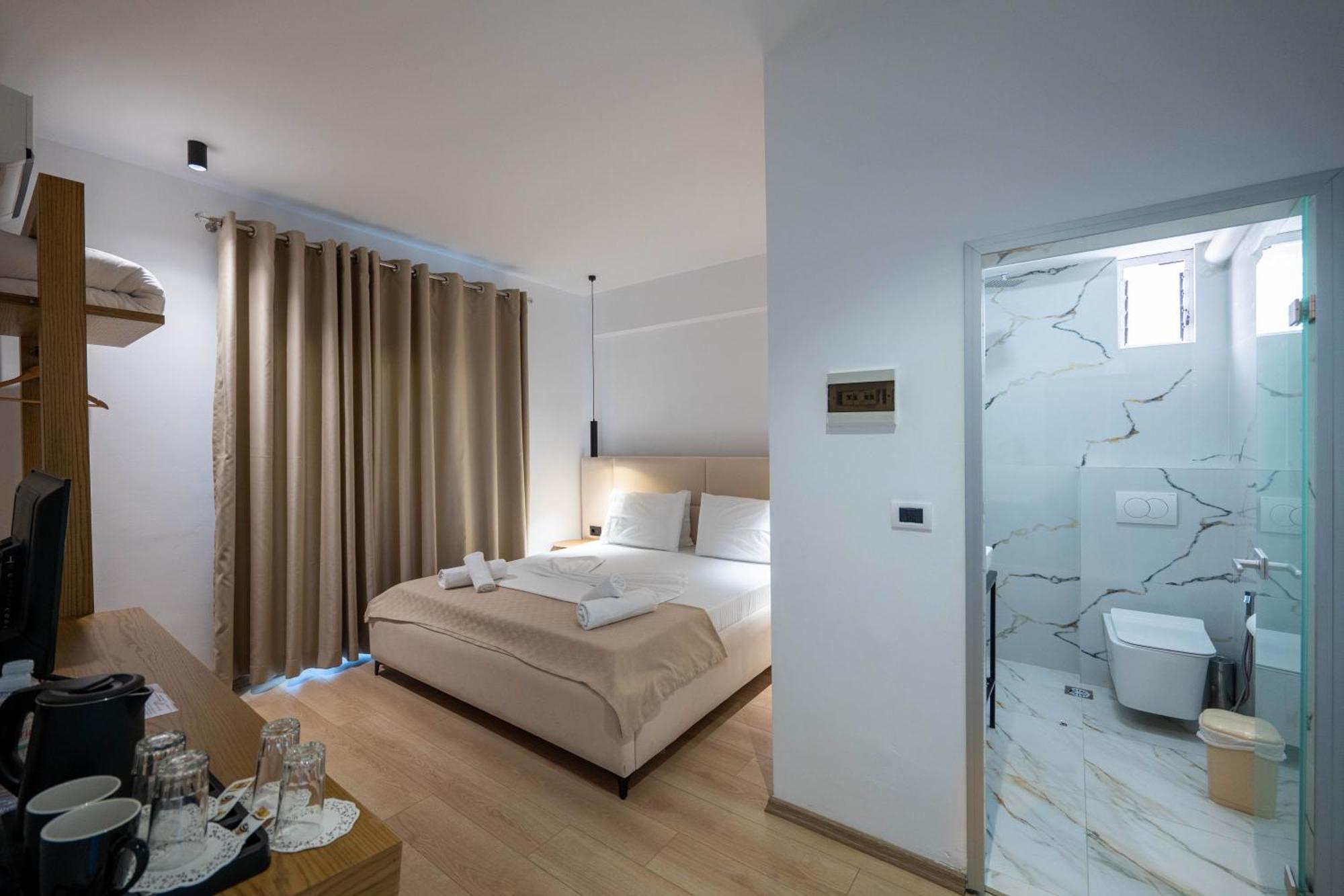 Hotel Vola Sarandë Exterior foto